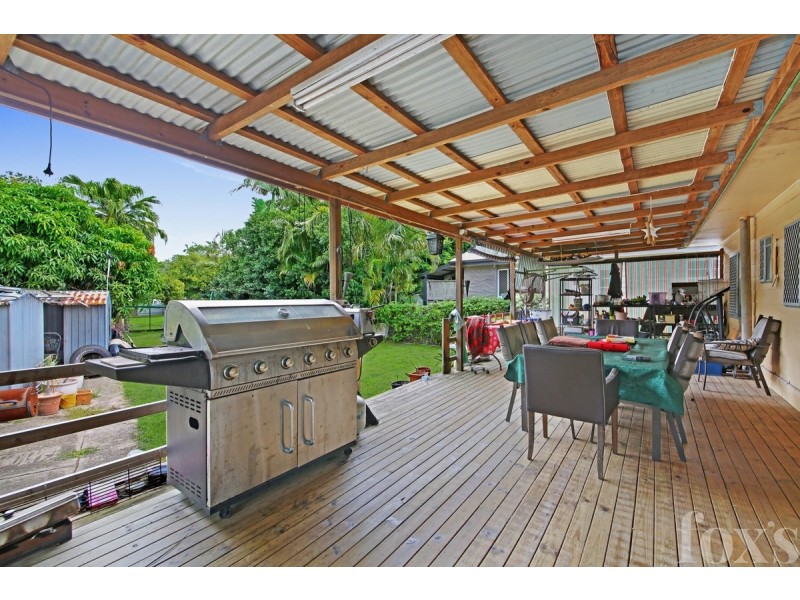 18 Terrigal Crescent, Southport QLD 4215