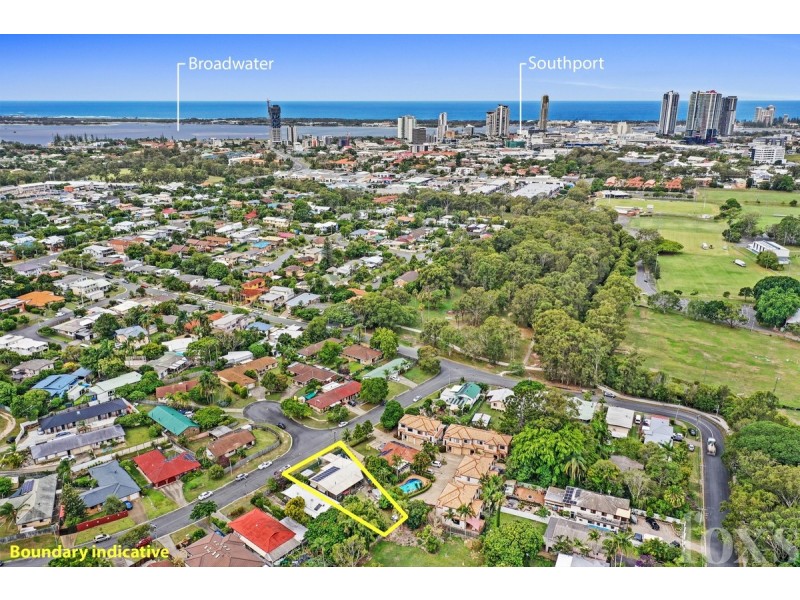 18 Terrigal Crescent, Southport QLD 4215