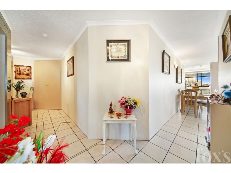 4C/10 Marine Parade, Southport QLD 4215