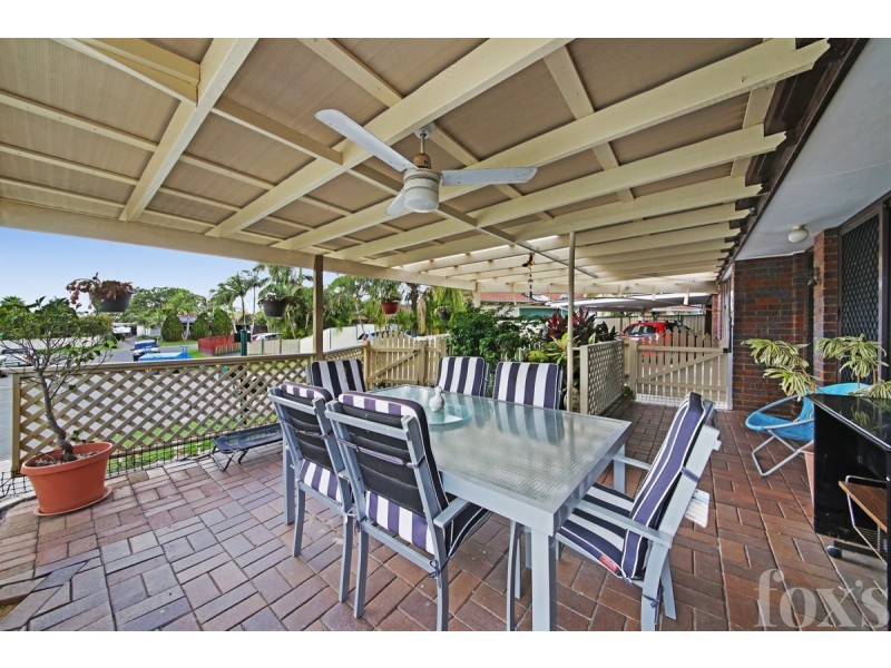 1/6 Mace Court, Labrador QLD 4215