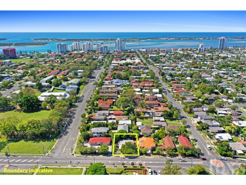 116 Government Road, Labrador QLD 4215