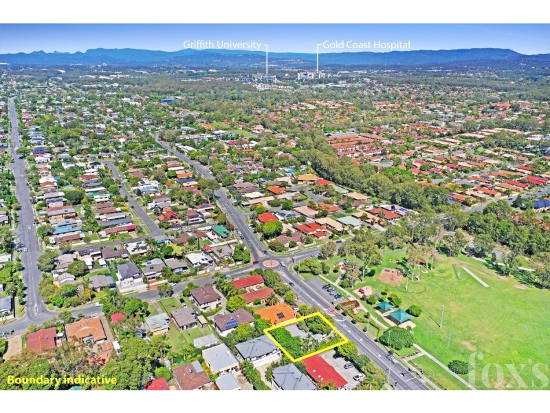 116 Government Road, Labrador QLD 4215