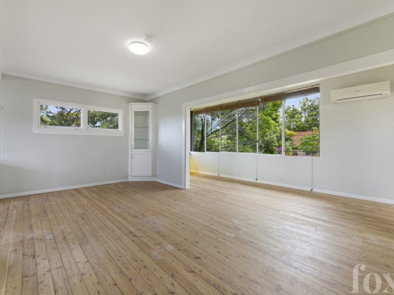 242 Central Street, Labrador QLD 4215