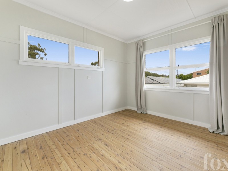 242 Central Street, Labrador QLD 4215
