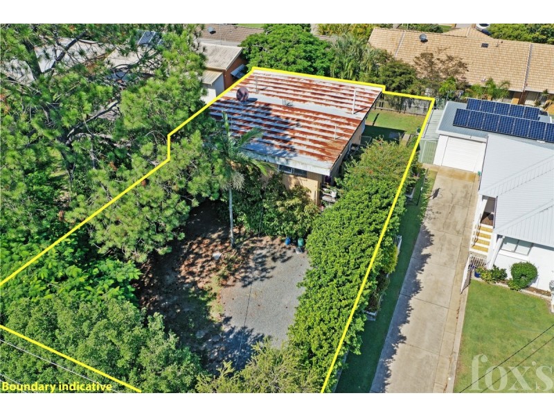 242 Central Street, Labrador QLD 4215