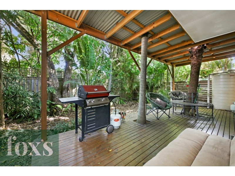 1/104 Eugaree Street, Southport QLD 4215