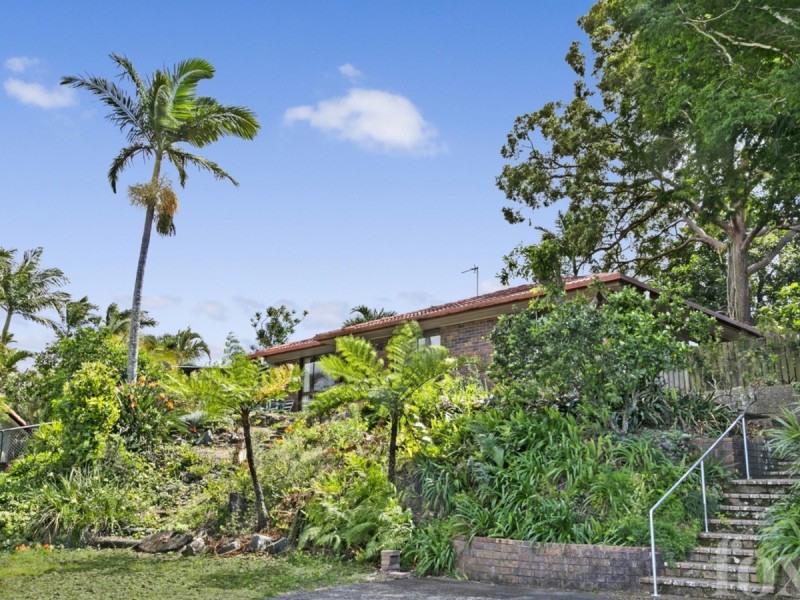 8 Giro Place, Ashmore QLD 4214