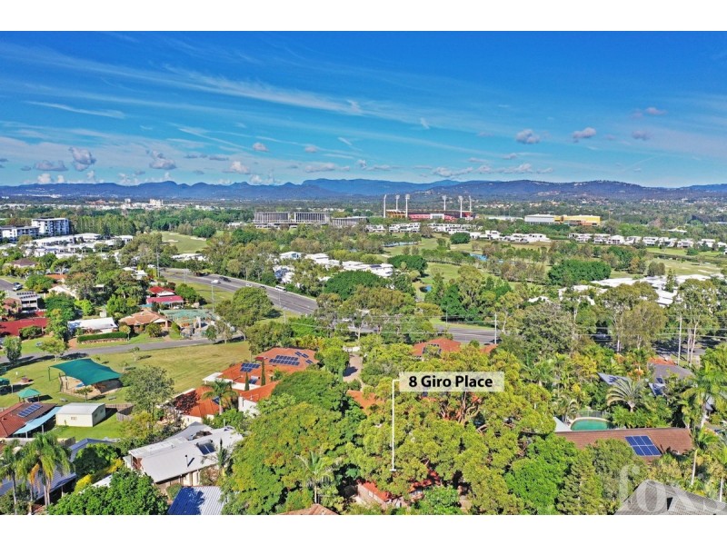 8 Giro Place, Ashmore QLD 4214