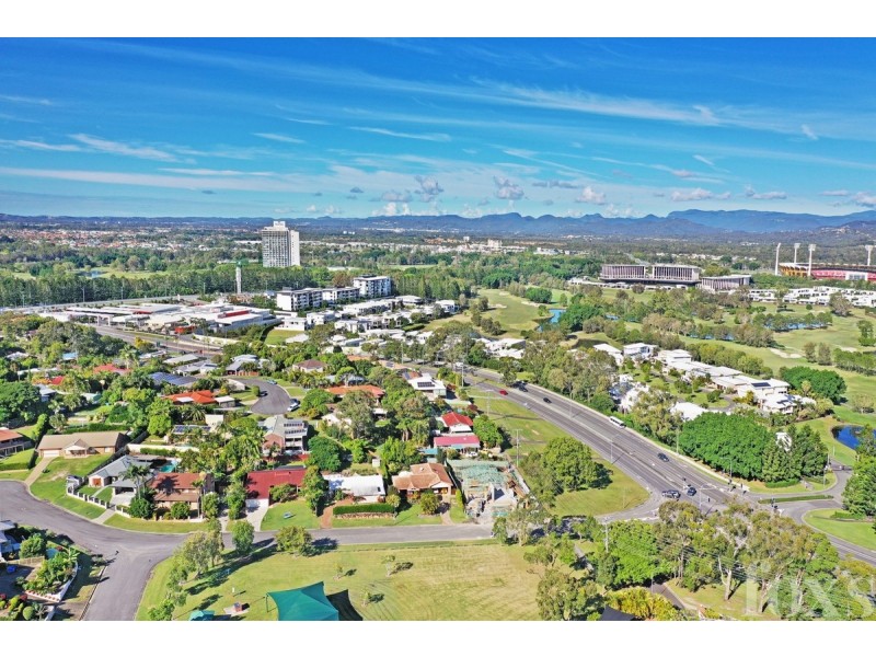 8 Giro Place, Ashmore QLD 4214