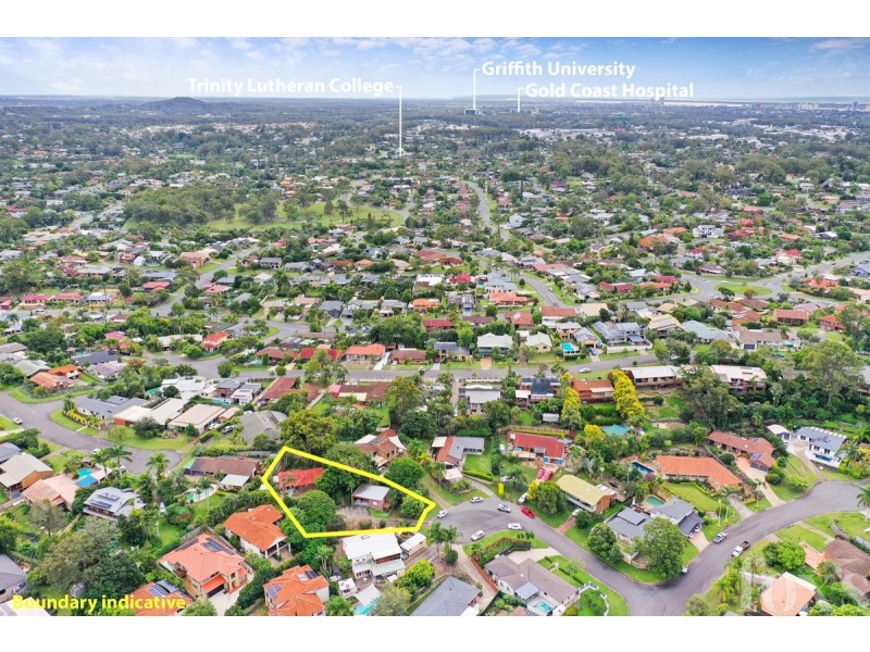 8 Giro Place, Ashmore QLD 4214