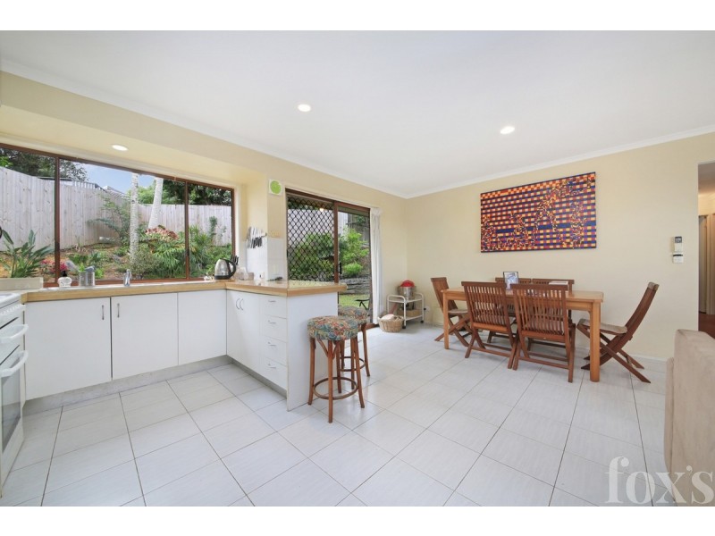 8 Giro Place, Ashmore QLD 4214