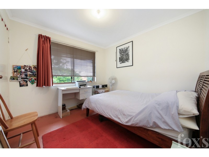 8 Giro Place, Ashmore QLD 4214