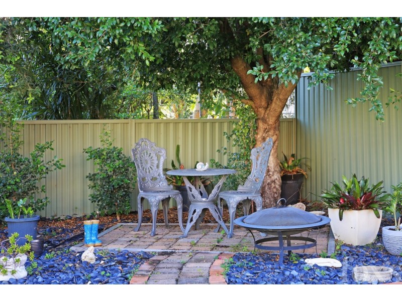 5 Larwon Terrace, Southport QLD 4215