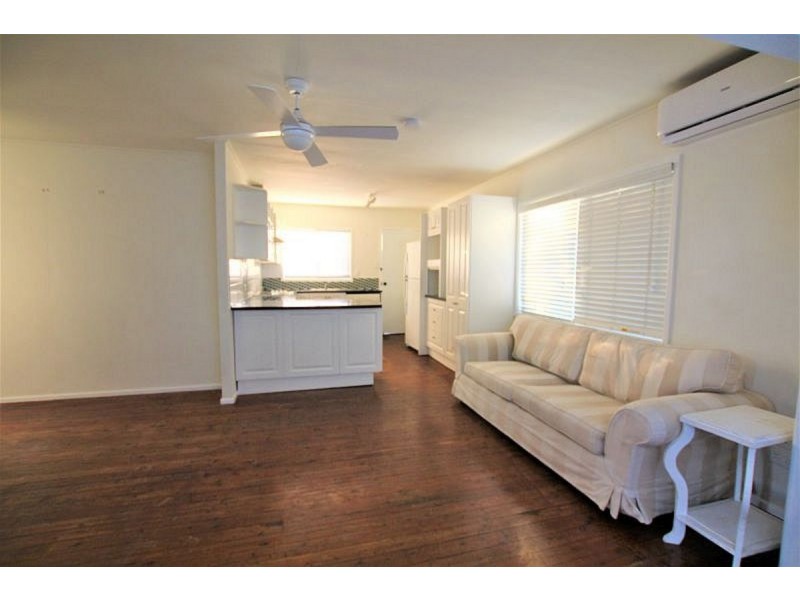 288 Bayview Street, Hollywell QLD 4216