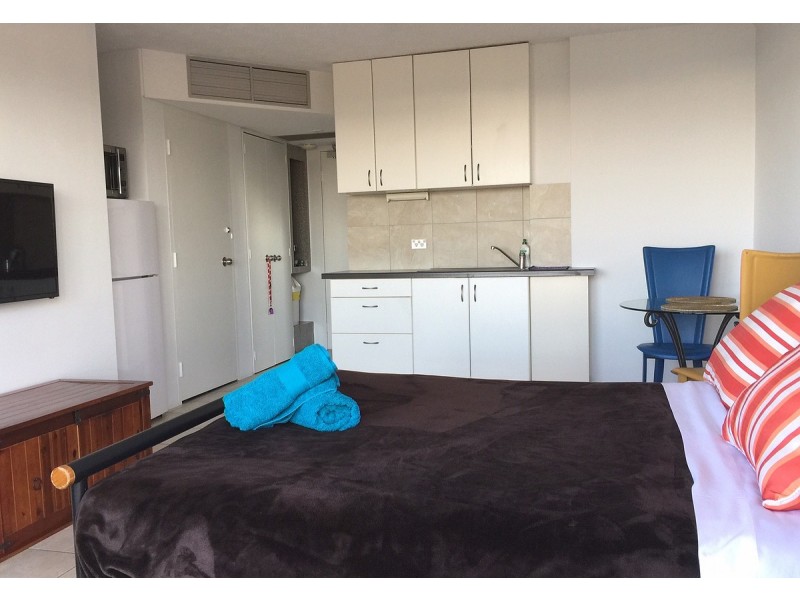 88/83 Brighton Parade, Southport QLD 4215