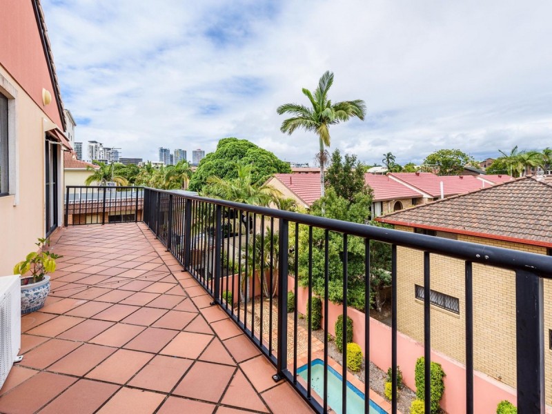 7/28 Little Norman Street, Southport QLD 4215