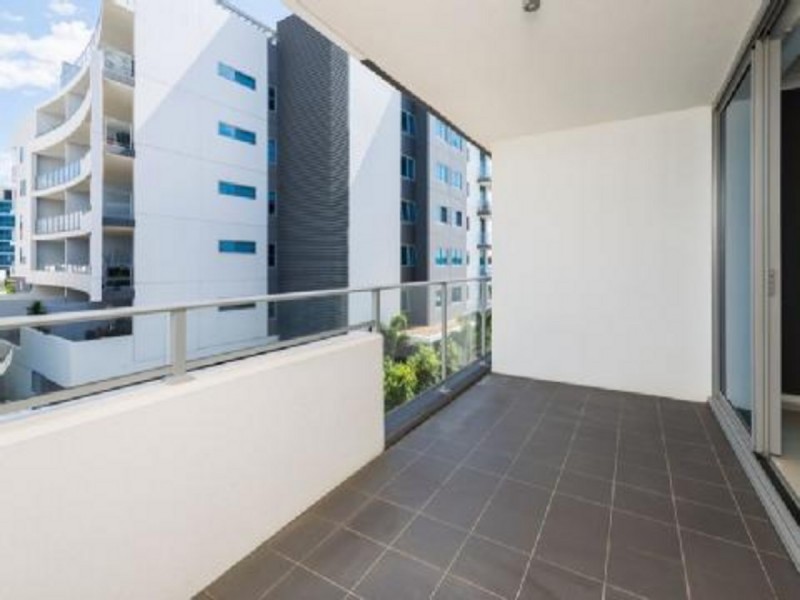 405/2 East Quay Drive, Biggera Waters QLD 4216