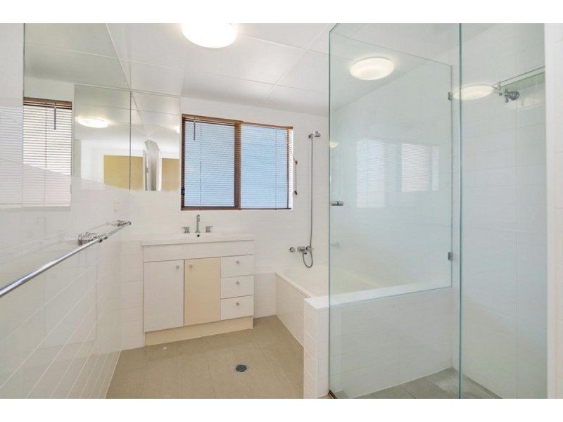 3/29 Lenneberg Street, Southport QLD 4215