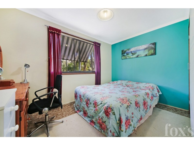 33 Warana Avenue, Southport QLD 4215