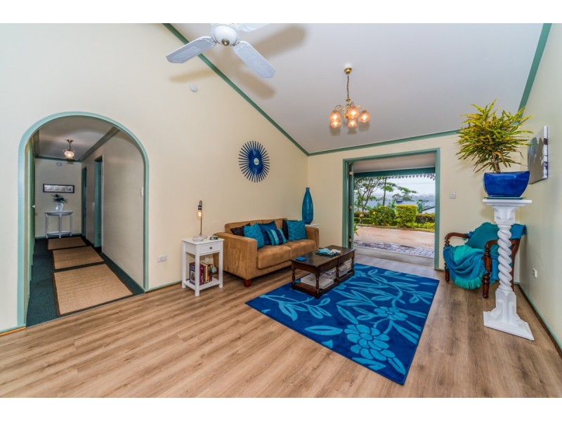 31 Helensvale Road, Helensvale QLD 4212