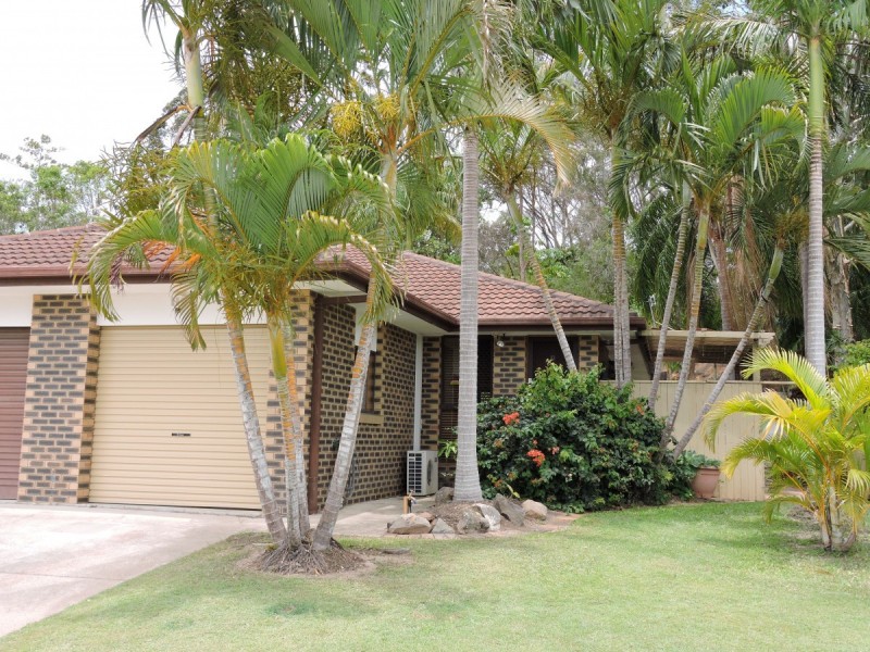 2/23 Hentdale Court, Labrador QLD 4215