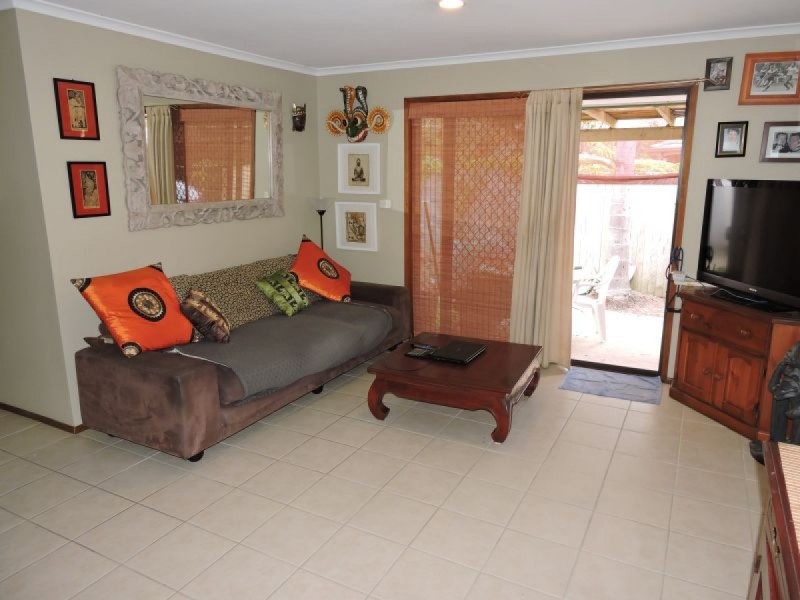 2/23 Hentdale Court, Labrador QLD 4215