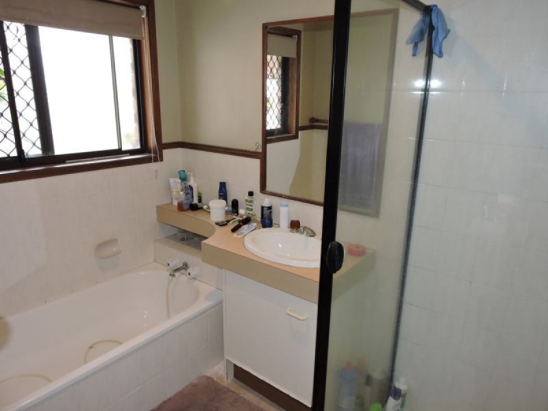 2/23 Hentdale Court, Labrador QLD 4215