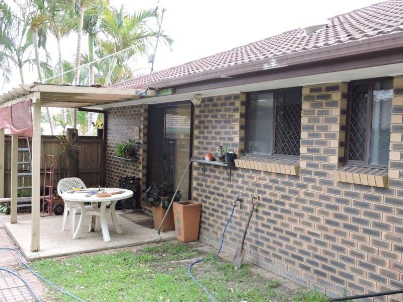 2/23 Hentdale Court, Labrador QLD 4215