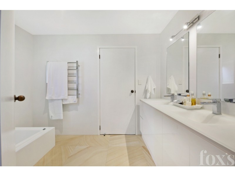 10 Cannon Street, Southport QLD 4215