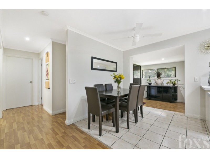 2/17 Hentdale Court, Labrador QLD 4215