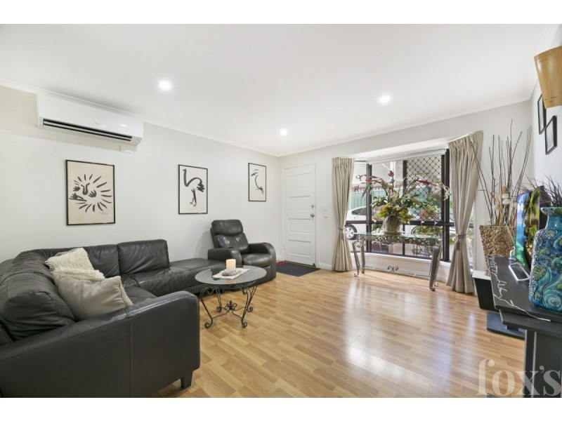 2/17 Hentdale Court, Labrador QLD 4215