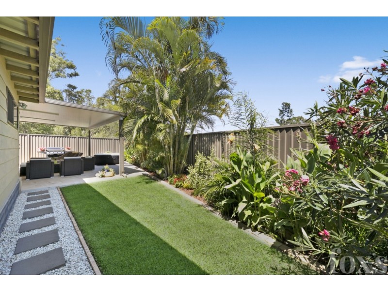 2/17 Hentdale Court, Labrador QLD 4215