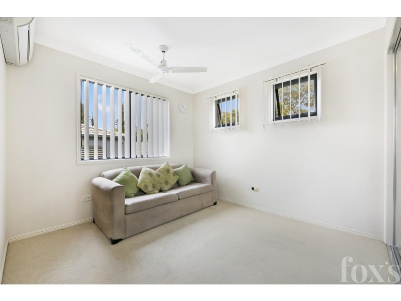 2/749 Ashmore Road, Molendinar QLD 4214