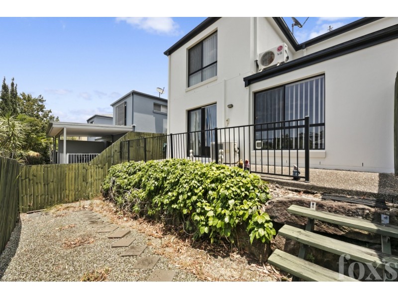 2/749 Ashmore Road, Molendinar QLD 4214