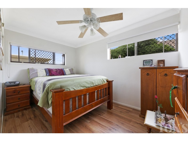 1/221 Government Road, Labrador QLD 4215