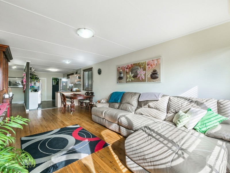 94 Robert Street, Labrador QLD 4215