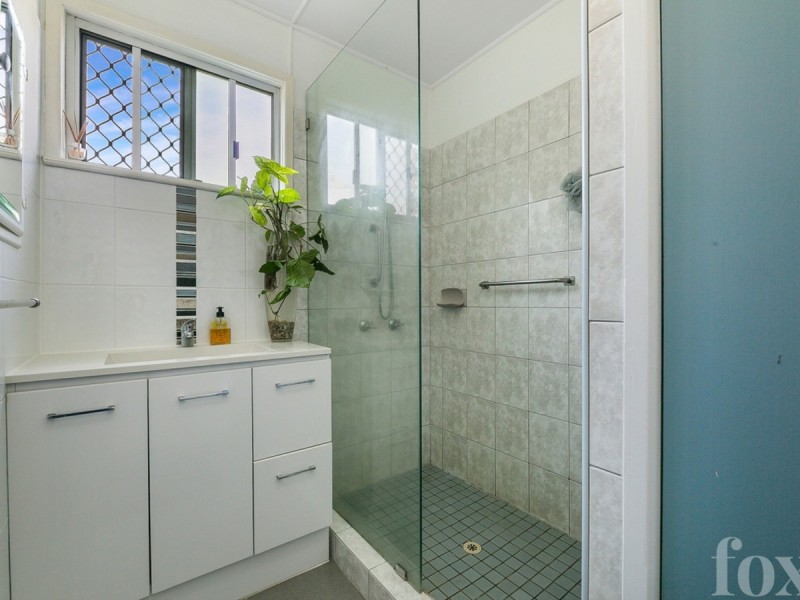 94 Robert Street, Labrador QLD 4215