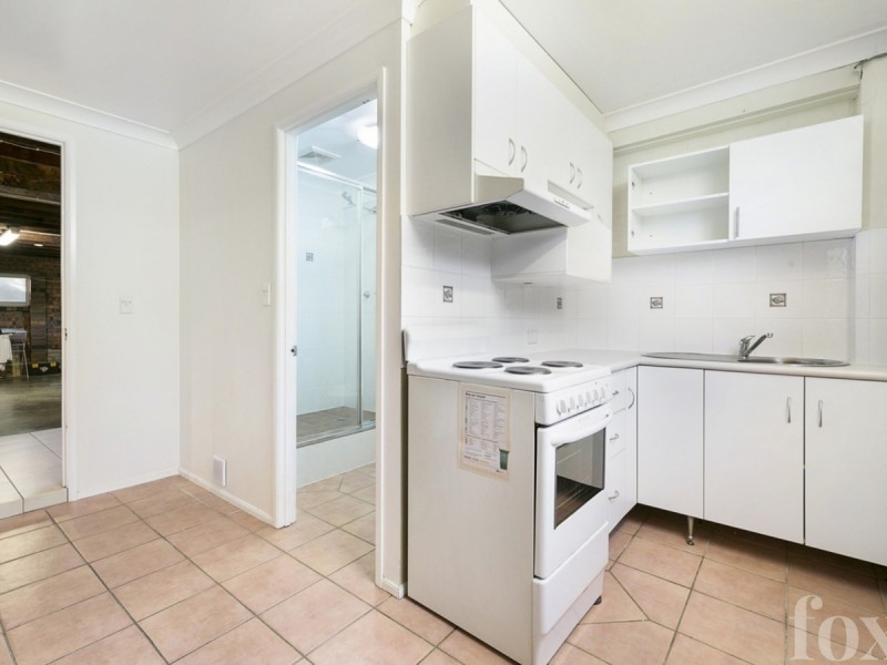 36 Eileen Avenue, Southport QLD 4215