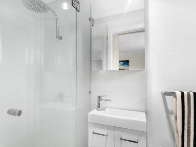 11 Salmon Street, Southport QLD 4215