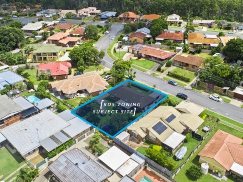 11 Salmon Street, Southport QLD 4215