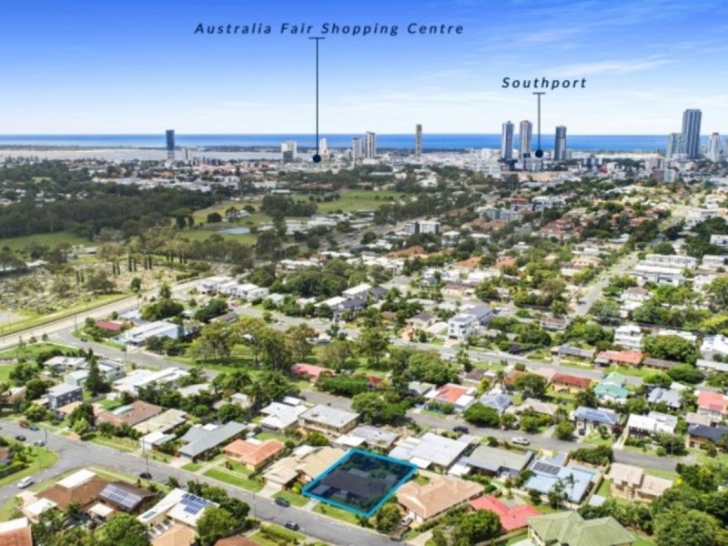 11 Salmon Street, Southport QLD 4215