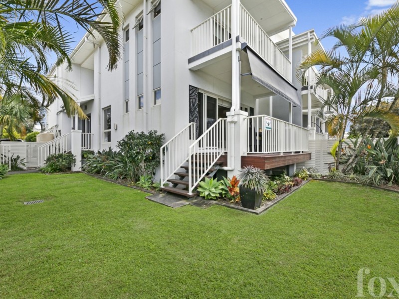 1/28 Huth Street, Labrador QLD 4215