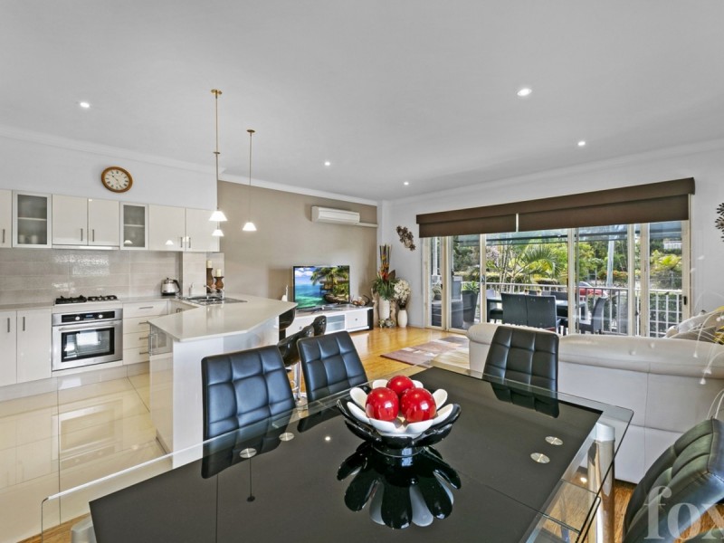 1/28 Huth Street, Labrador QLD 4215