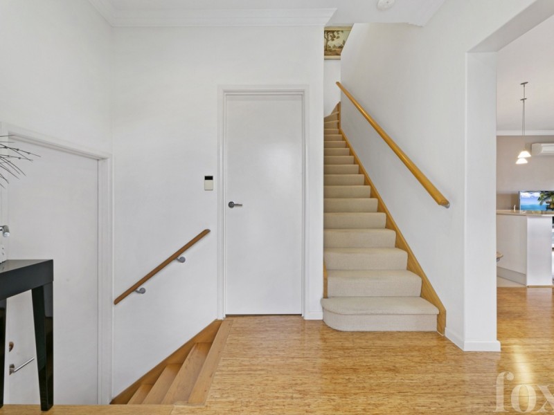 1/28 Huth Street, Labrador QLD 4215