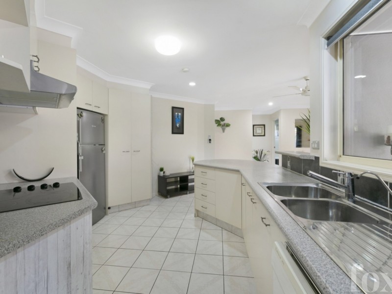 39 Henry Cotton Drive, Parkwood QLD 4214