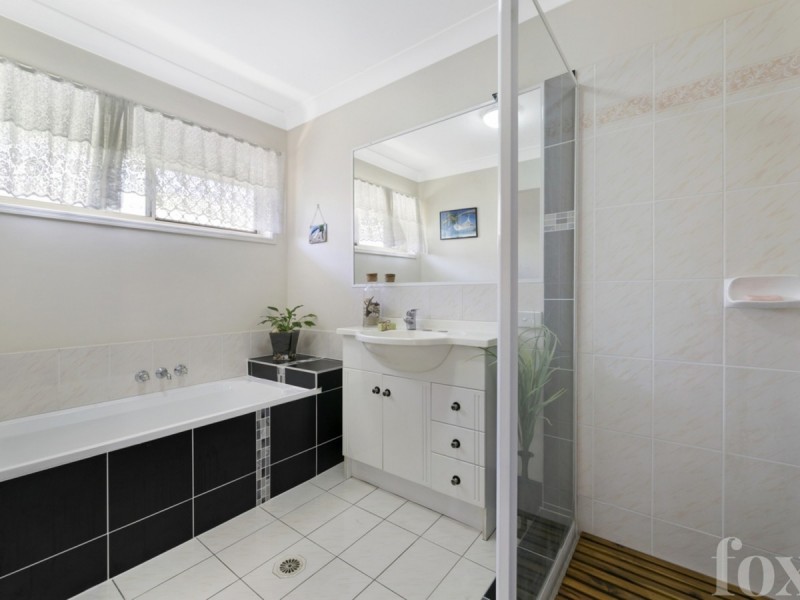 39 Henry Cotton Drive, Parkwood QLD 4214