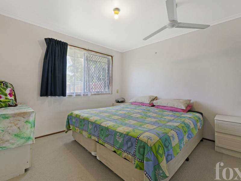 2/183 Olsen Avenue, Labrador QLD 4215