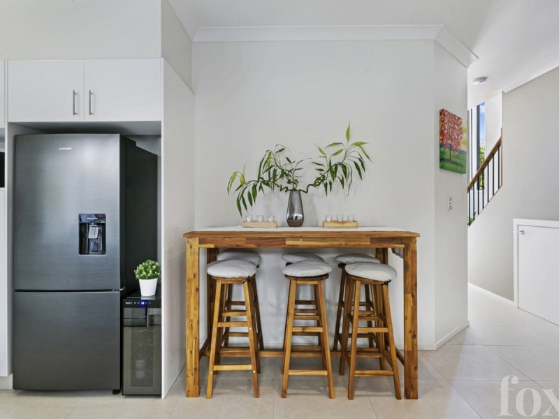 1/127 Pohlman Street, Southport QLD 4215