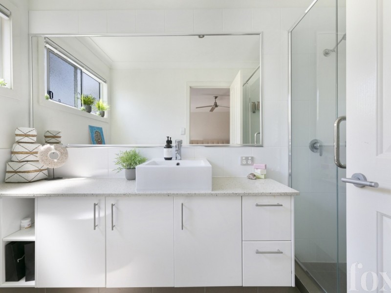 1/127 Pohlman Street, Southport QLD 4215