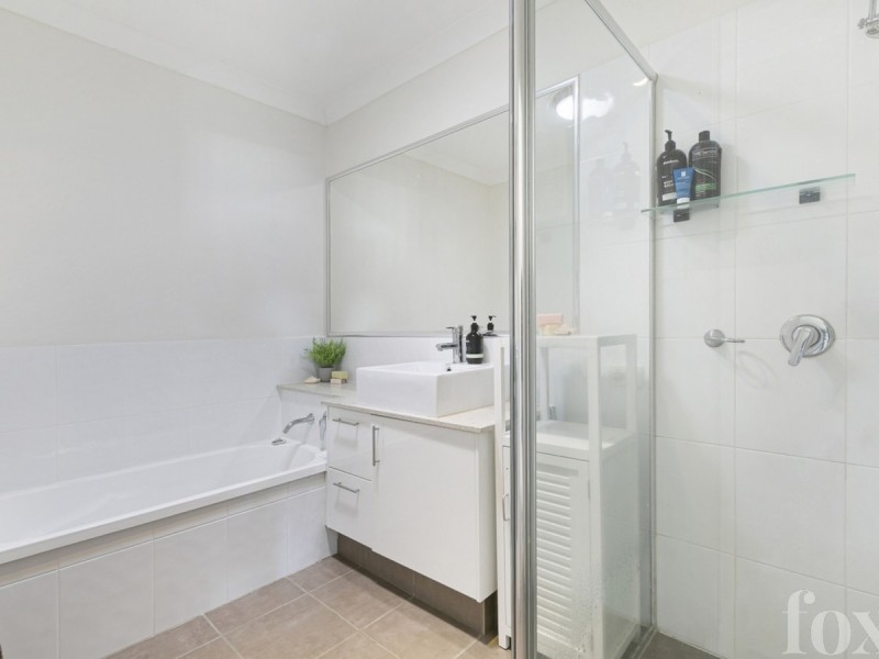 1/127 Pohlman Street, Southport QLD 4215